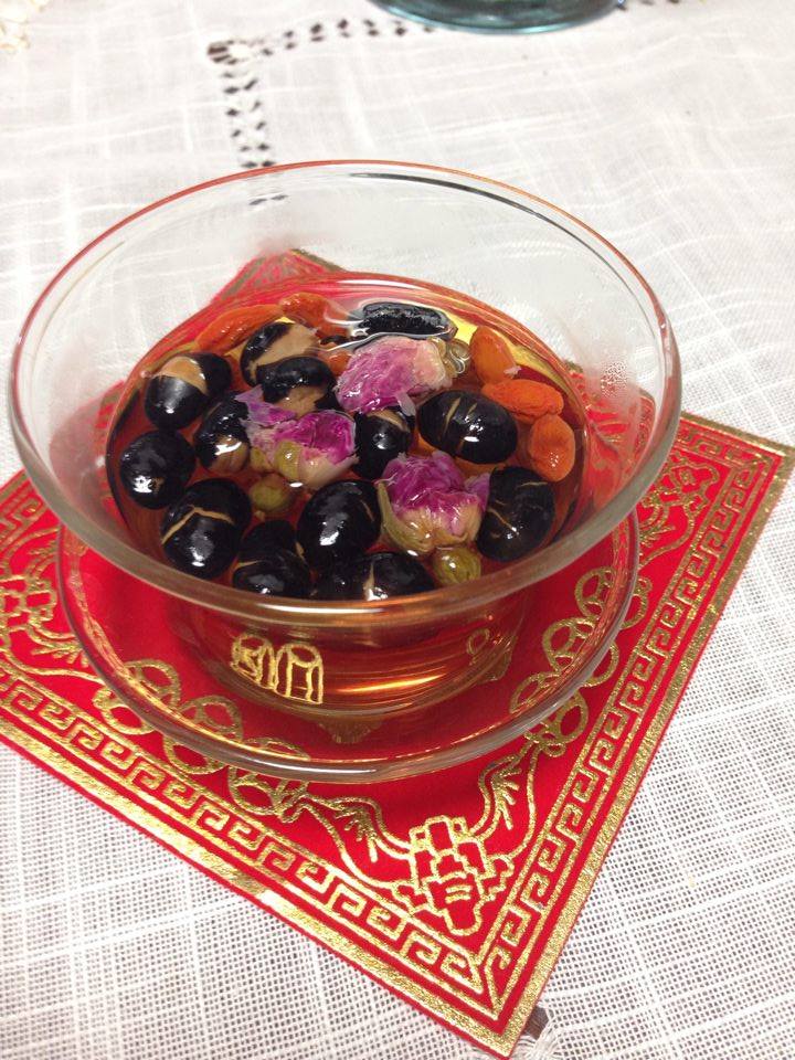 黒豆/玫瑰花/枸杞の実の薬膳茶の写真